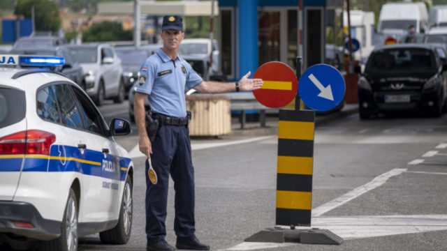 442274_croatia_virus_outbreak_tourism_57789 81b132f274564686b3388adb16104530 676x451.jpg