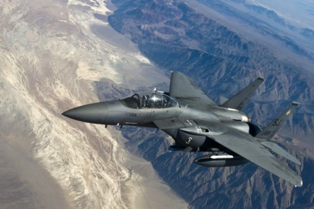 442605_fighter jet 63090_1920 676x450.jpg