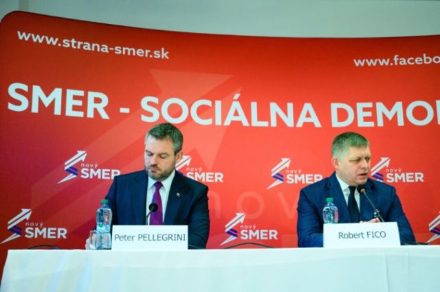 442731_peter pellegrini robert fico 2 676x450.jpg