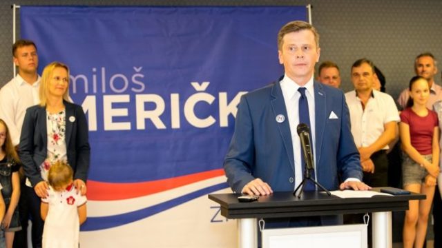 442784_img_2425 676x451.jpg