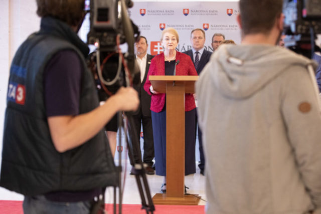 442866_img_2342 676x451.jpg