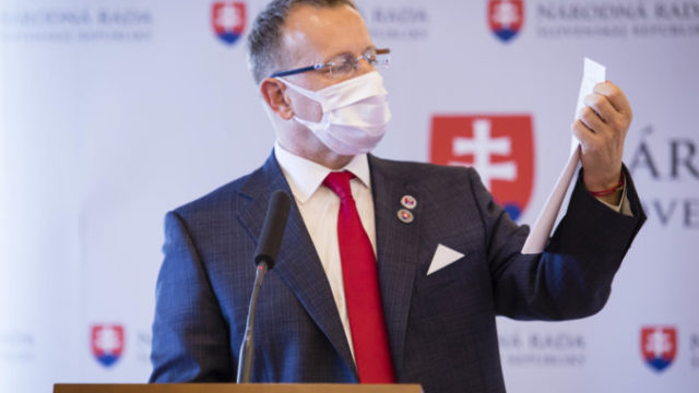 443150_4o8a9902 676x451.jpg