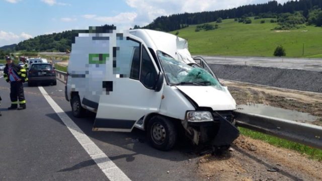 443163_v3 3 676x507.jpg