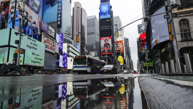 443221_aptopix_virus_outbreak_new_york_85209 e0f62b99b4364c1fa9a9371930c0c5f4 676x451.jpg
