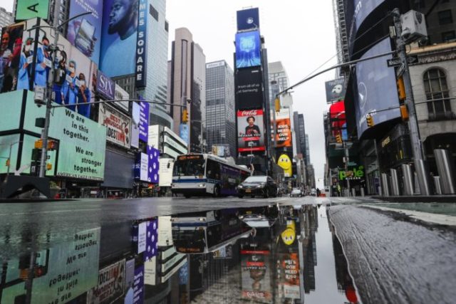 443221_aptopix_virus_outbreak_new_york_85209 e0f62b99b4364c1fa9a9371930c0c5f4 676x451.jpg