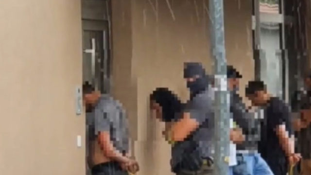 443298_dd 5 676x482.jpg