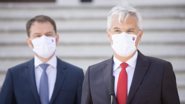 443573_img_1947 min 676x451.jpg