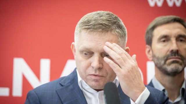 443628_robert fico 676x451.jpg