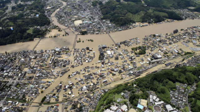 443737_japan_heavy_rain_90511 5989a90e15594b19b5c107ec529a87c1 676x451.jpg