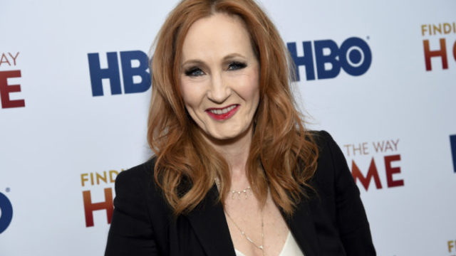443760_people_jk_rowling_84826 e73947f2ad2b45438dc06a54df37d9f6 676x459.jpg