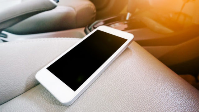 443823_telefon 676x451.jpg