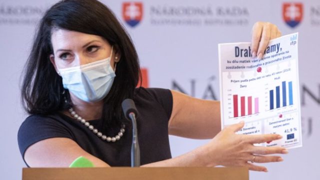 443924_img_7720 min 676x451.jpg