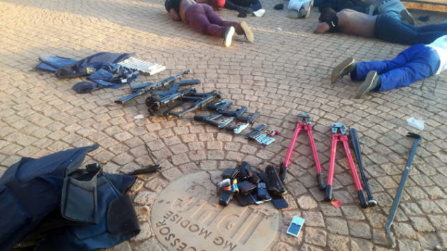 444174_south_africa_church_attack_70316 d0fd2591207c47ab8754144dc3f4d496 676x437.jpg