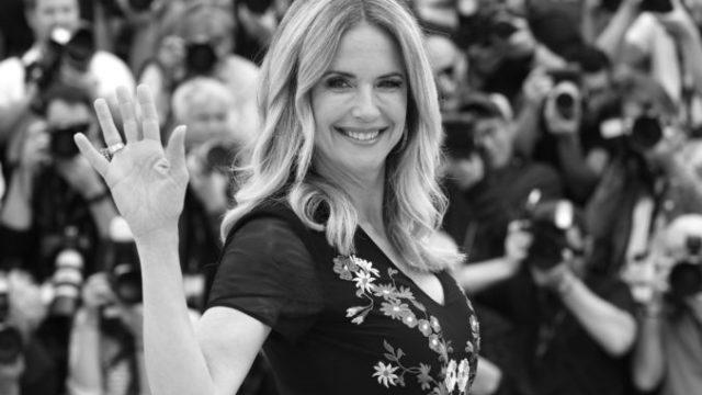 444250_kelly preston 676x451.jpg