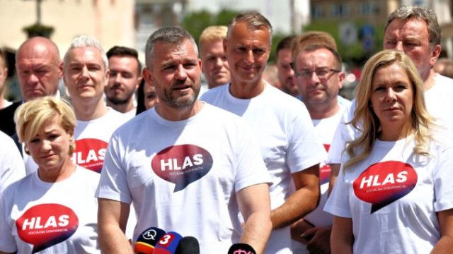 444271_lubica lassakova peter pellegrini richard rasi denisa sakova 676x451.jpg