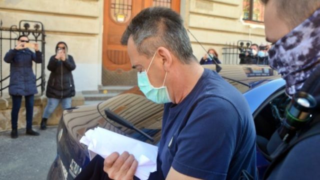 444349_18 676x451.jpg