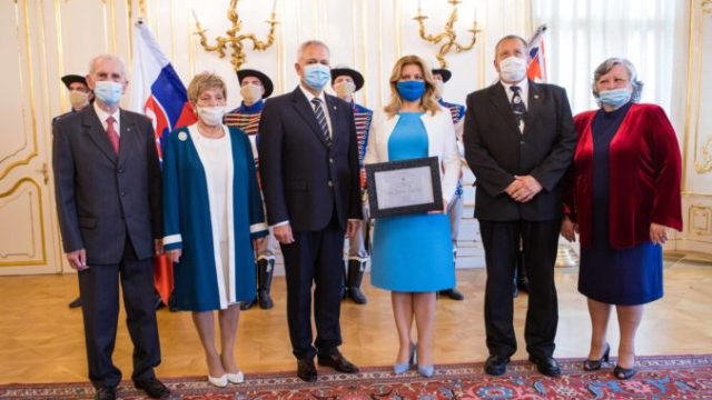 444661_4o8a5747 676x451.jpg