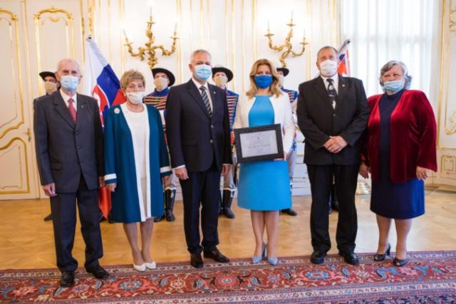 444661_4o8a5747 676x451.jpg