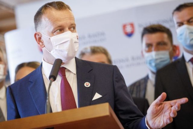 444764_img_7847 min 676x451.jpg