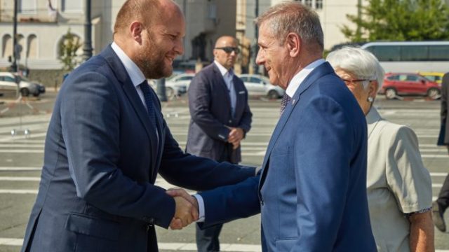 444833_116004176_714177332475358_4529408380571827199_o 676x451.jpg