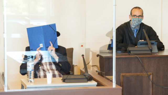 444892_germany_nazi_trial_19813 618189520a674d73910b00c46762a2e1 676x422.jpg