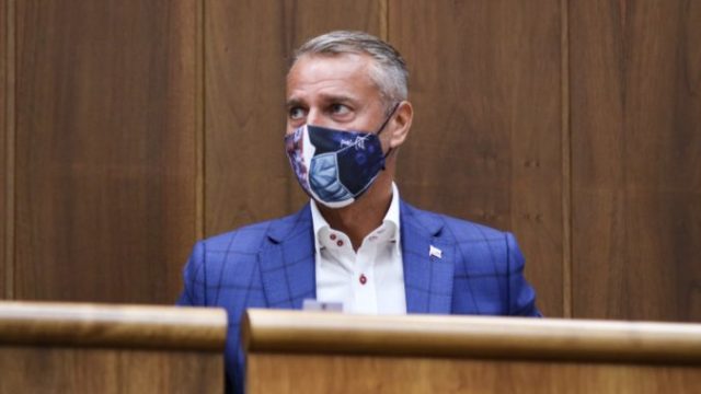 444898_img_1045 2 min 676x451.jpg