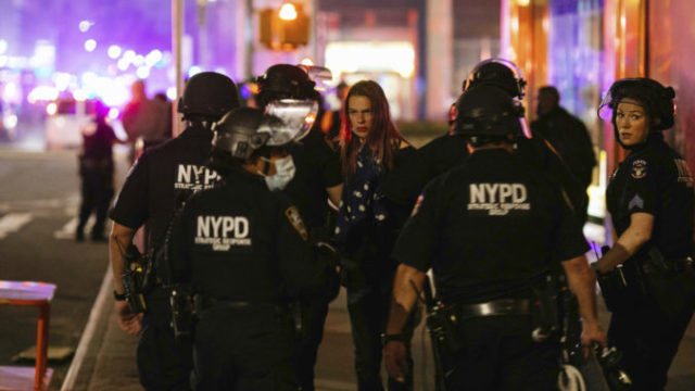 445294_police_accountability_new_york_49486 03aa1793bd88416eb74bbe3f14202e22 676x451.jpg