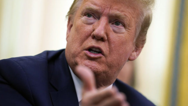 445300_virus_outbreak_trump_41931 76327e6716ab4d1f966232a2b64776ff 676x451.jpg