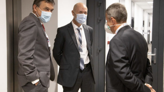 445461_img_8934 676x451.jpg