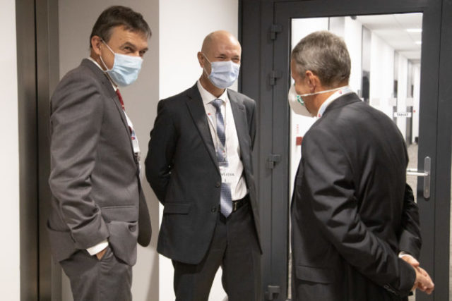 445461_img_8934 676x451.jpg