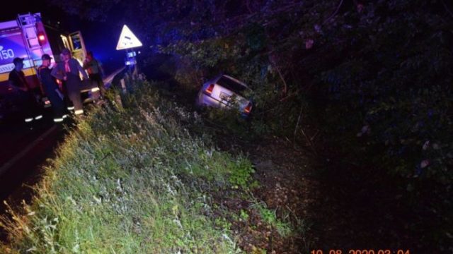 446011_nehoda auto hron banska bystrica policia 1 676x450.jpg