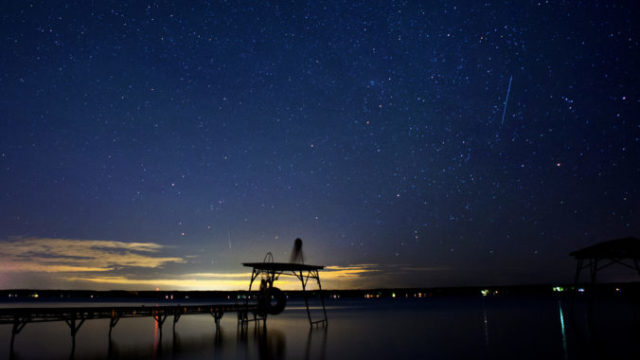 446053_perseid_meteor_shower_new_york 4fcc6e2a60604118a2fe090d38ede03e 676x409.jpeg