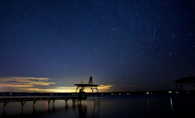 446053_perseid_meteor_shower_new_york 4fcc6e2a60604118a2fe090d38ede03e 676x409.jpeg