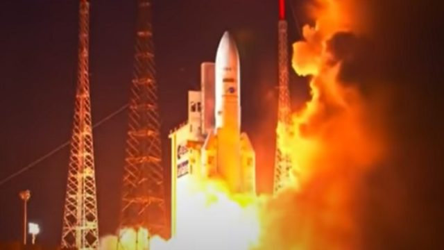 446282_ariane 5.jpg