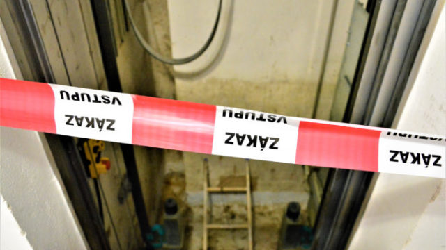 446566_17 676x451.jpg