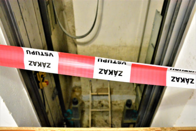 446566_17 676x451.jpg