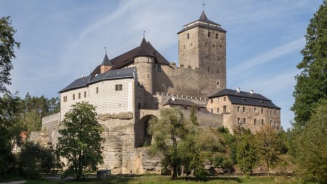 446575_0. hlavni hrad kost foto michal dedic 676x338.jpg