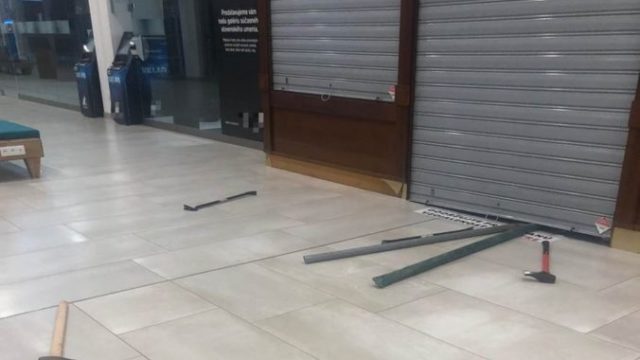 446749_118321255_998901600532370_8927595083815363894_n 676x507.jpg