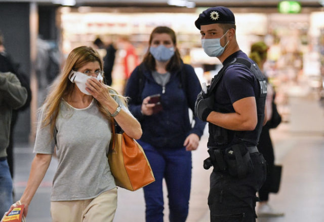 446808_virus_outbreak_germany_65824 5facb093d903406eb1fe16a0cee50f09 676x463.jpg