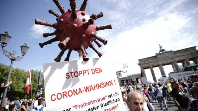 447142_virus_outbreak_germany_protests_41215 5f480e3b82a74780b418b1c82f603369 676x451.jpg