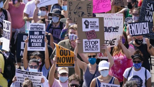 447237_police_shooting_wisconsin_51195 158646dd97aa4c56b28b6ac5444c920e 676x451.jpg
