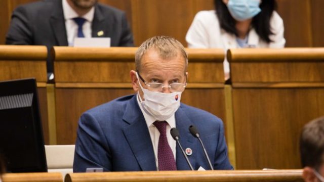 447244_4o8a7009 676x451.jpg