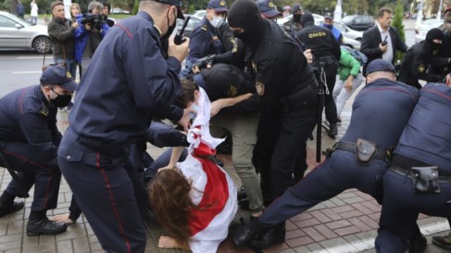 447287_belarus_protests_24976 b460f0a11e9c42829e2e100fbd5dd9b3 676x443.jpg