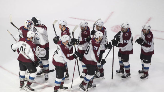 447386_avalanche_stars_hockey_98074 95211c5b53e84a459e81a07ac29881a4 676x482.jpg