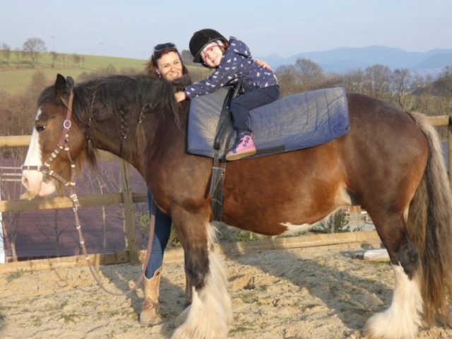 447471_hippoterapia_podporeny projekt_buducnost aj s autizmom 676x507.jpg