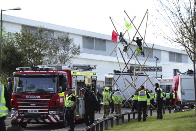447527_britain_extinction_rebellion_07176 dc8e7321595f4cf2ab5ba1f6bef6da09 676x451.jpg