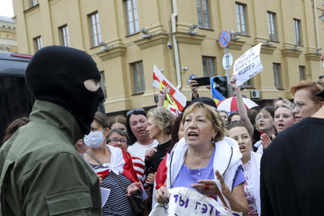 447549_belarus_protests_10631 d89dc98ddc524a9e817d61c148d0af8b 676x451.jpg