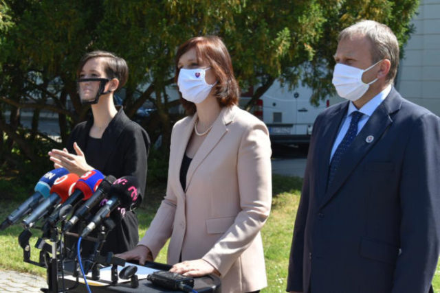 447757_foto 676x451.jpg