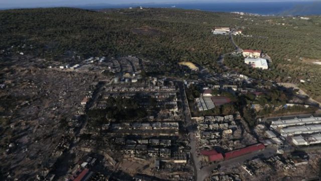 447858_greece_migrant_camp_blaze_13507 2bd280eba0f44a7d895a48784bc4d8f8 676x387.jpg