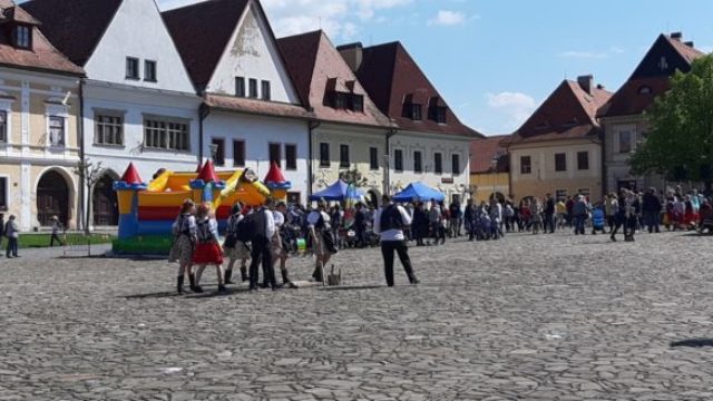 447894_58686632_10158557057354535_7437255448102699008_o 676x329.jpg